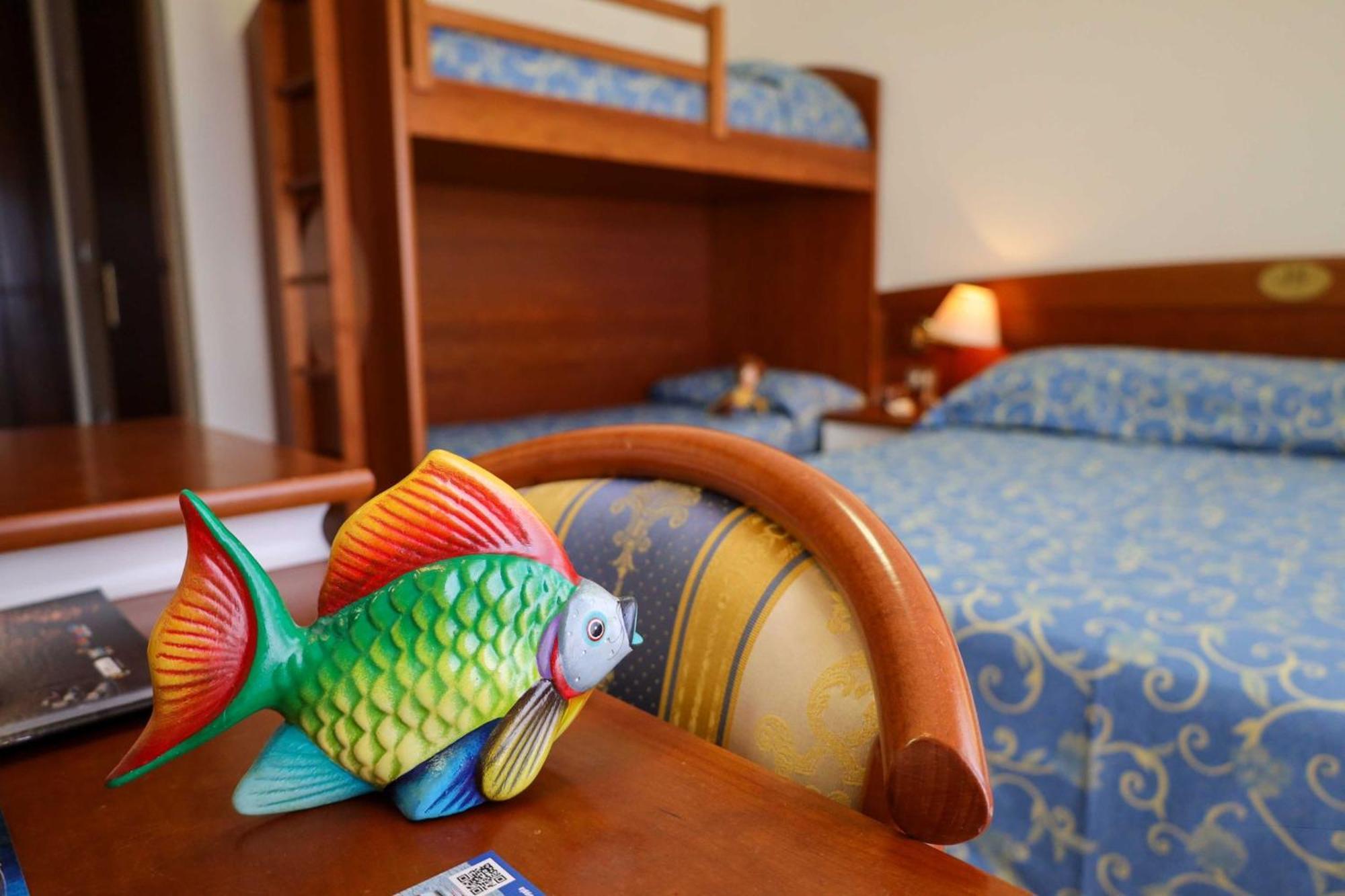 Easy Hotel Meryon ソットマリーナ エクステリア 写真