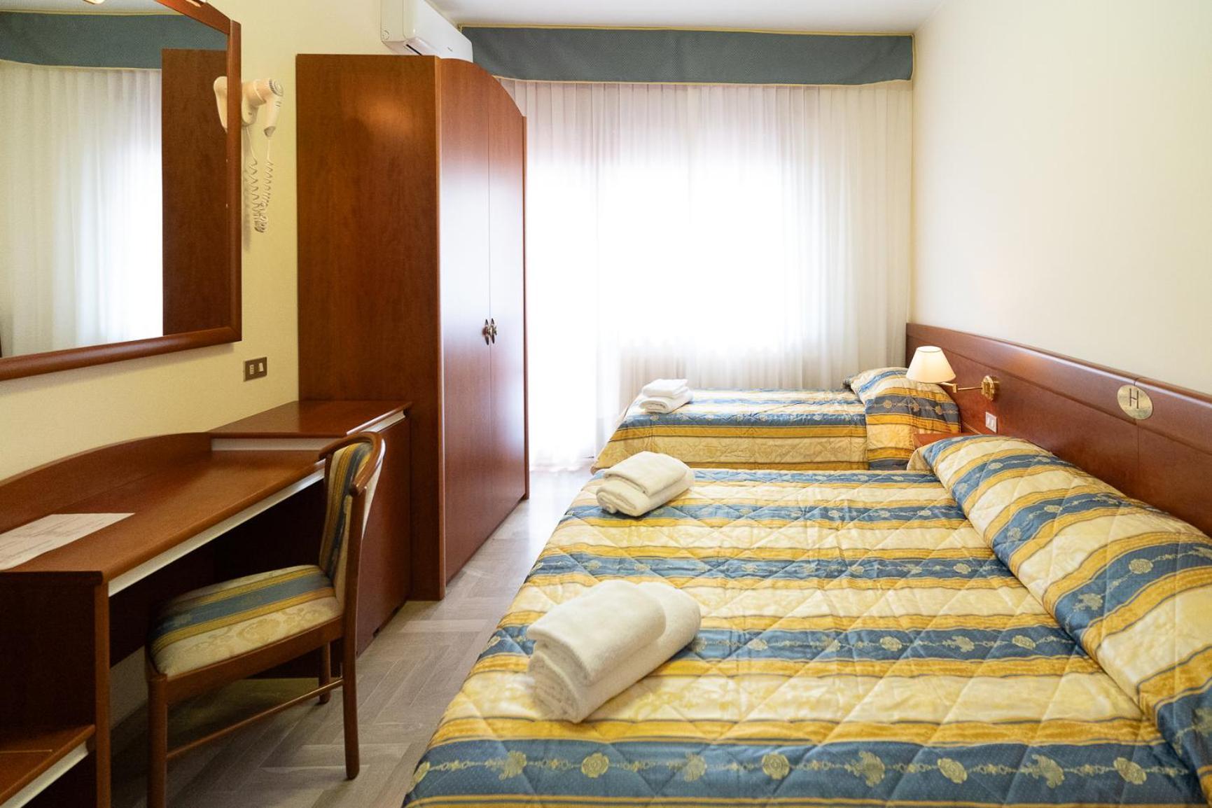 Easy Hotel Meryon ソットマリーナ 部屋 写真