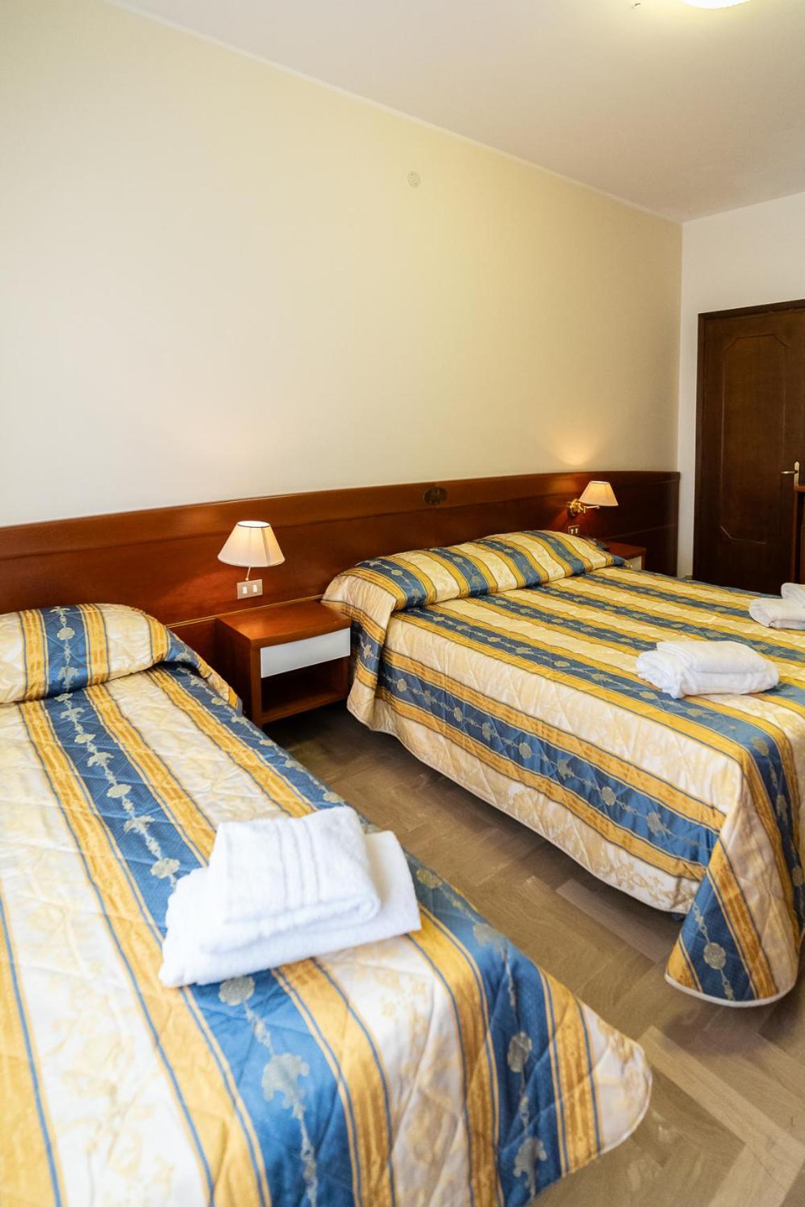 Easy Hotel Meryon ソットマリーナ 部屋 写真